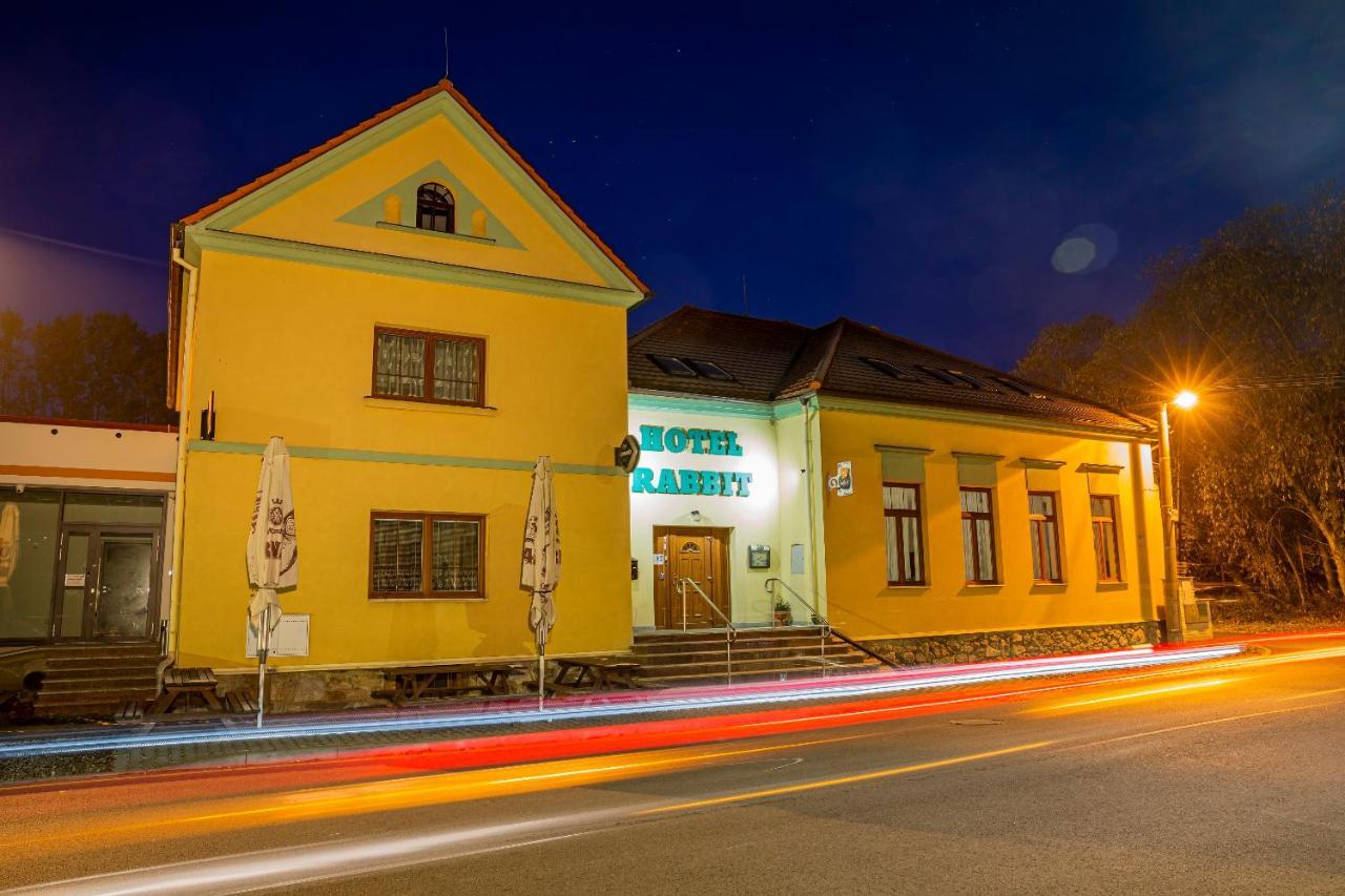 Hotel Rabbit Trhovy Stepanov Exterior foto