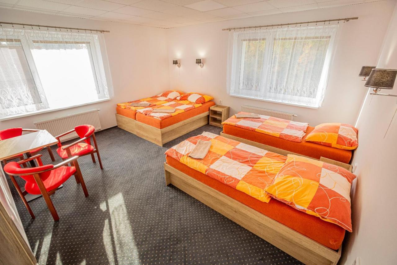 Hotel Rabbit Trhovy Stepanov Exterior foto